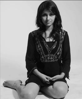 Sriti Jha feet photo 14