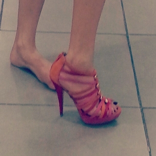 Sriti Jha feet photo 9