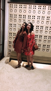 Sriti Jha feet photo 10