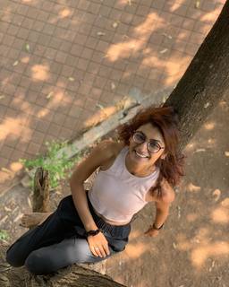 Sriti Jha feet photo 8