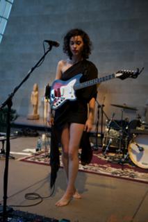 St. Vincent feet photo thumbnail