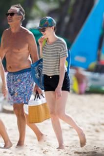 St. Vincent feet photo thumbnail