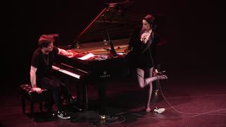 St. Vincent feet photo thumbnail