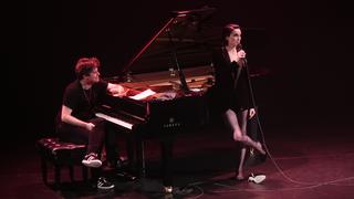 St. Vincent feet photo thumbnail