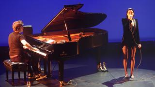 St. Vincent feet photo thumbnail