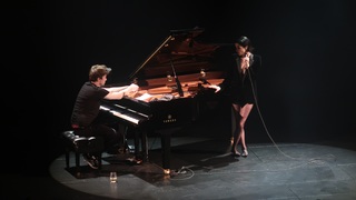 St. Vincent feet photo thumbnail