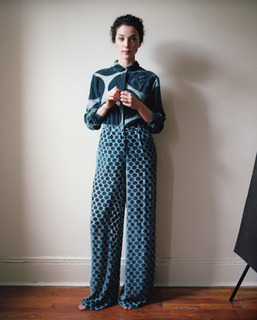 St. Vincent feet photo thumbnail