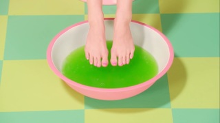 St. Vincent feet photo thumbnail