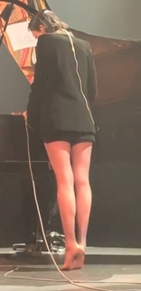 St. Vincent feet photo thumbnail