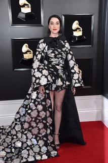 St. Vincent feet photo thumbnail