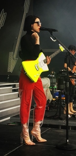 St. Vincent feet photo thumbnail