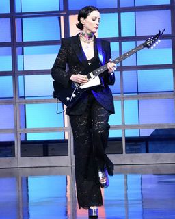 St. Vincent feet photo thumbnail