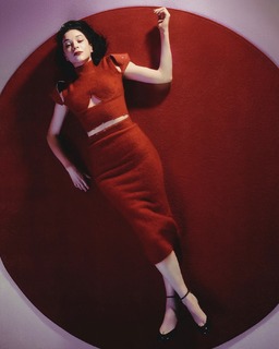 St. Vincent feet photo thumbnail