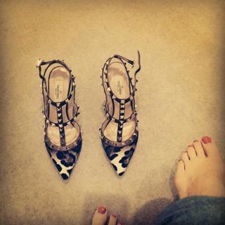 Stacey Dooley feet photo thumbnail