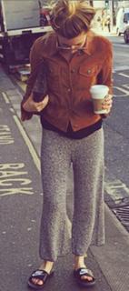 Stacey Dooley feet photo thumbnail