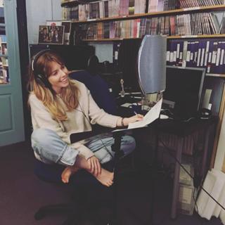 Stacey Dooley feet photo thumbnail