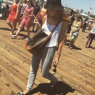Stacey Dooley feet photo thumbnail