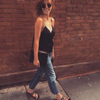 Stacey Dooley feet photo thumbnail