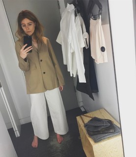 Stacey Dooley feet photo thumbnail