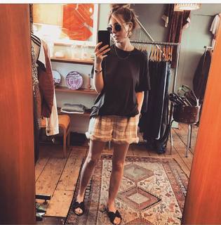 Stacey Dooley feet photo thumbnail