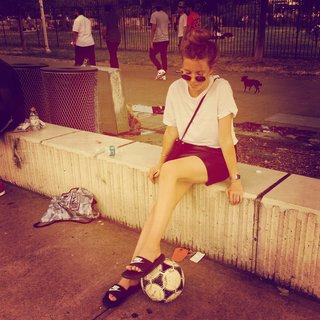 Stacey Dooley feet photo thumbnail