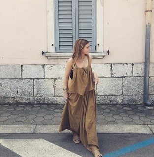 Stacey Dooley feet photo thumbnail
