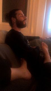 Stacey Dooley feet photo thumbnail