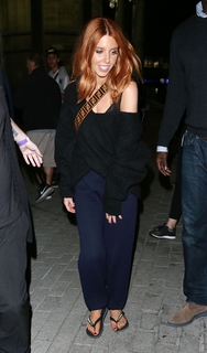Stacey Dooley feet photo thumbnail