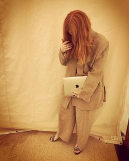 Stacey Dooley feet photo thumbnail