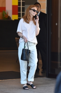 Stacey Dooley feet photo thumbnail