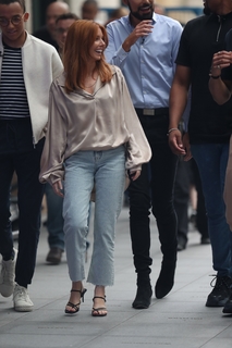 Stacey Dooley feet photo thumbnail