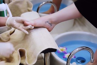 Stacey Dooley feet photo thumbnail
