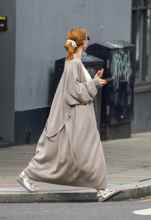 Stacey Dooley feet photo thumbnail