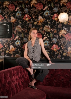 Stacey Dooley feet photo thumbnail