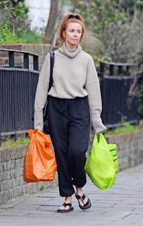 Stacey Dooley feet photo thumbnail