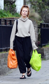 Stacey Dooley feet photo thumbnail