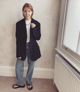 Stacey Dooley feet photo thumbnail