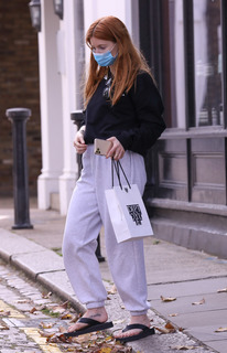 Stacey Dooley feet photo thumbnail