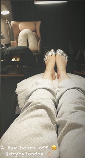 Stacey Dooley feet photo thumbnail