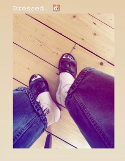 Stacey Dooley feet photo thumbnail