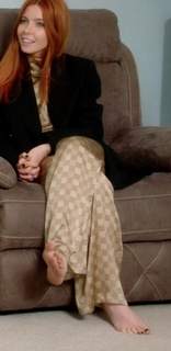 Stacey Dooley feet photo thumbnail
