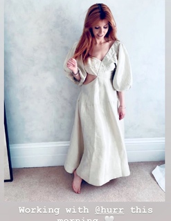 Stacey Dooley feet photo thumbnail