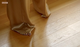 Stacey Dooley feet photo thumbnail