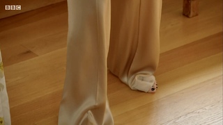 Stacey Dooley feet photo thumbnail