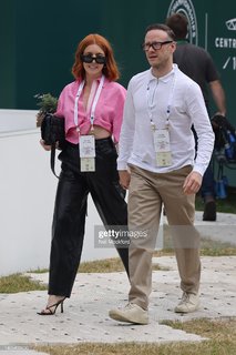 Stacey Dooley feet photo thumbnail