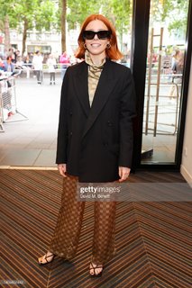 Stacey Dooley feet photo thumbnail