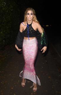 Stacey Solomon feet photo thumbnail