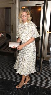 Stacey Solomon feet photo thumbnail