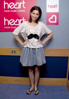 Stacey Solomon feet photo thumbnail