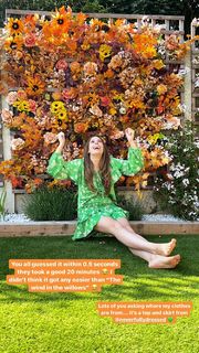 Stacey Solomon feet photo thumbnail